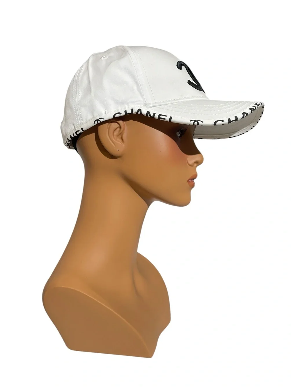 🧢 Women’s White Baseball Cap 🧢